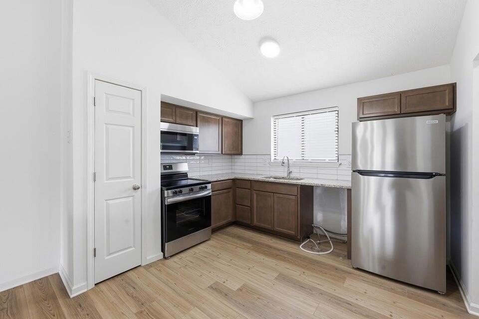 1409 Gatlinburg Ct - Photo 4 of 19