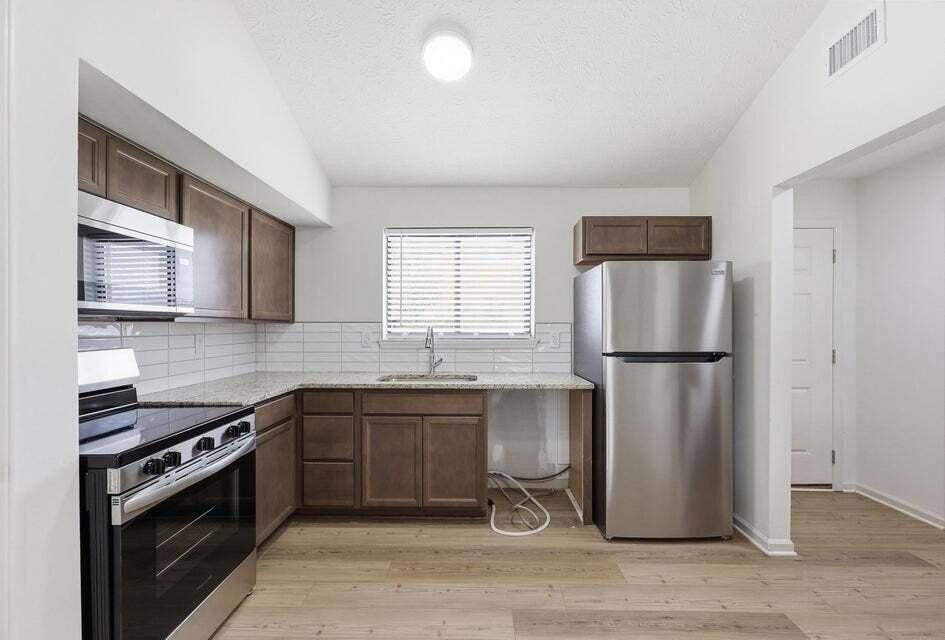 1409 Gatlinburg Ct - Photo 6 of 19