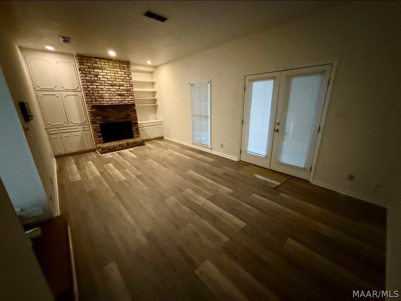 2066 Rexford Rd - Photo 2 of 14
