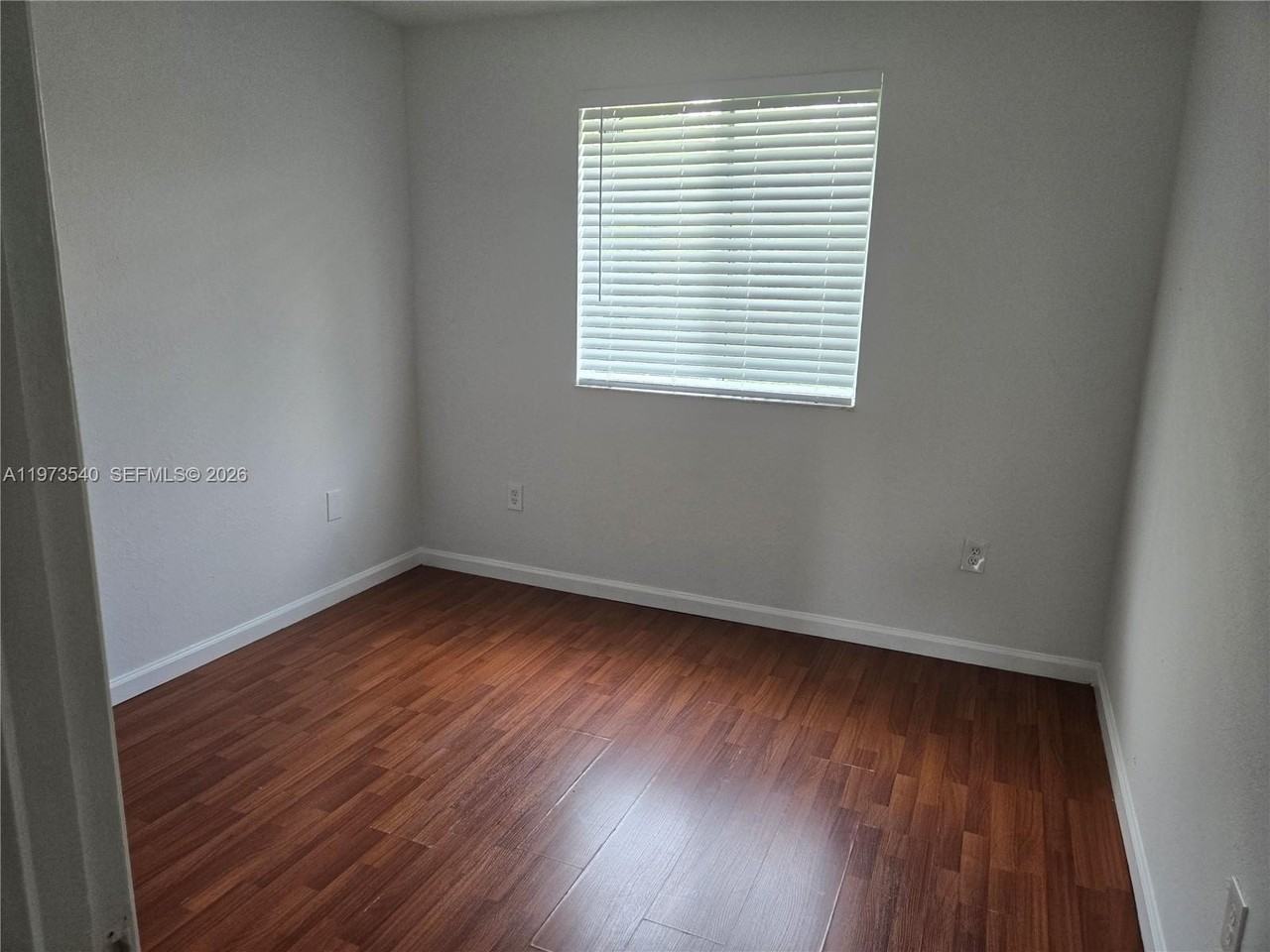 1407 Se 24th Ct #271 - Photo 2 of 11