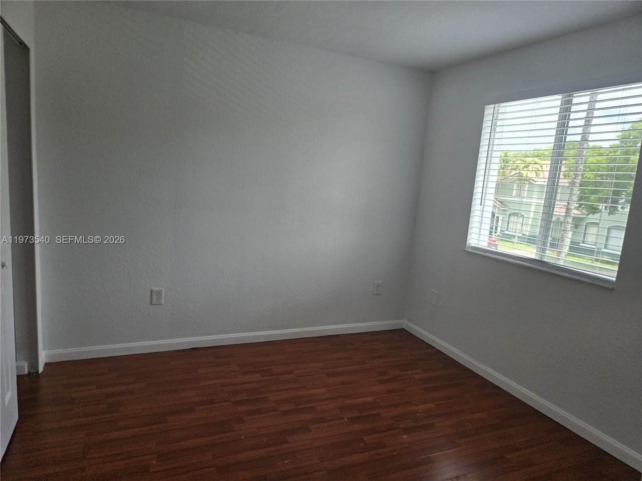 1407 Se 24th Ct #271 - Photo 6 of 11