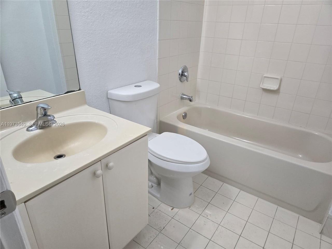 1407 Se 24th Ct #271 - Photo 7 of 11