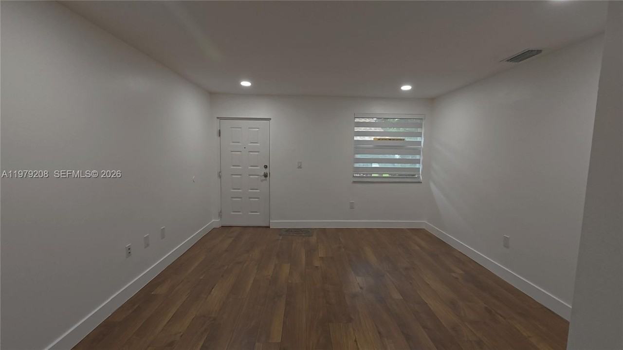 7121 Sw 129th Ave #8 - Photo 4 of 13