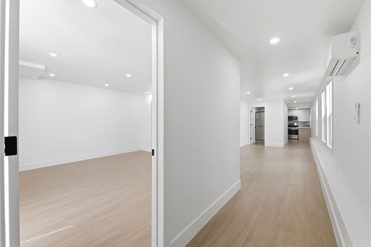 994 Noe St #2 - Photo 4 of 34