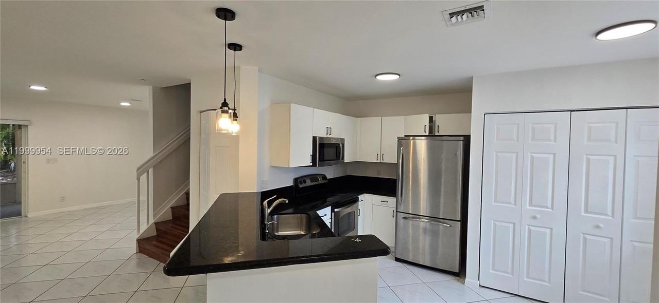 1455 Sw 48th Ter #1455 - Photo 7 of 32