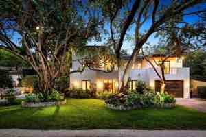 featured image of 4760 Sw 76th Ter
