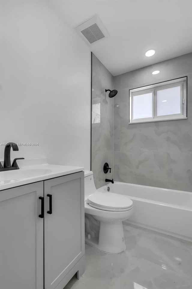 821 Sw 7th Ave #2 - Photo 6 of 11