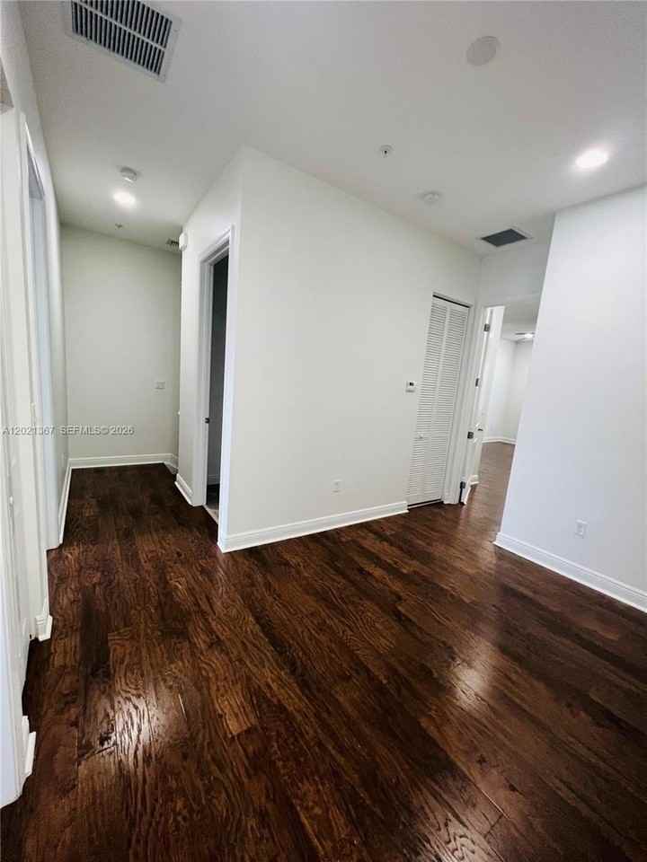 12432 Nw 18th Ct - Photo 7 of 10