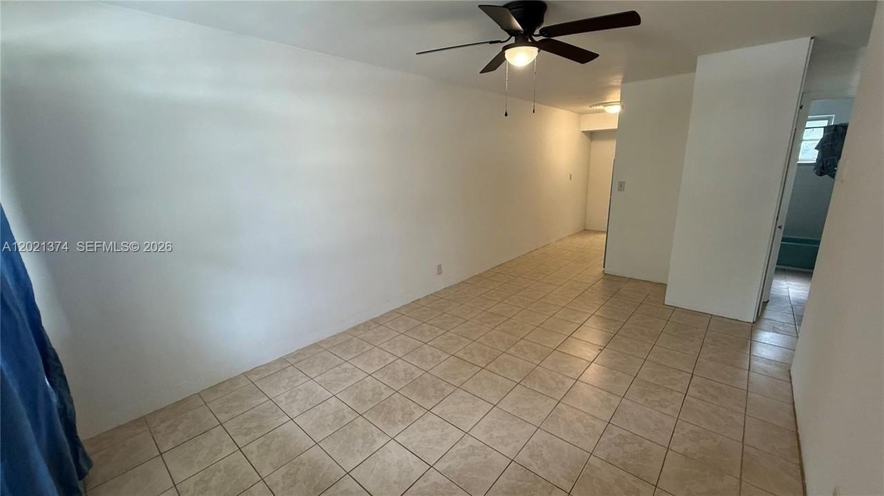 4940 Sw 28th Ter #S - Photo 5 of 15