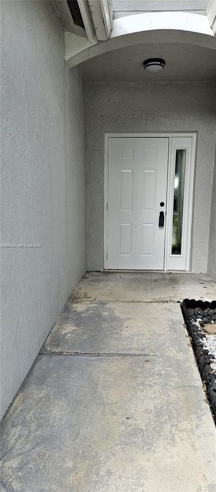 1275 Sw 48th Ter #1275 - Photo 2 of 26