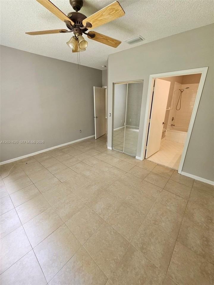 1275 Sw 48th Ter #1275 - Photo 6 of 26