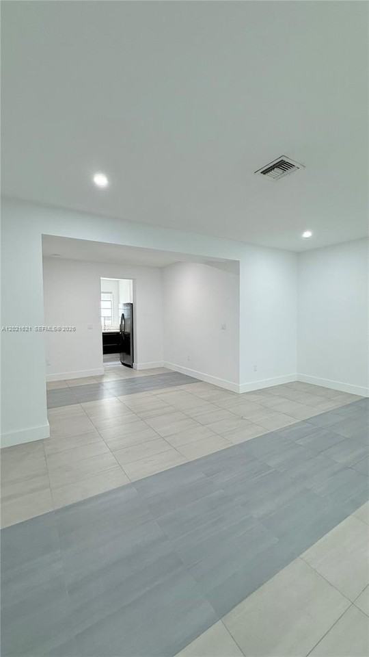 2021 Meridian Ave #6 - Photo 4 of 29