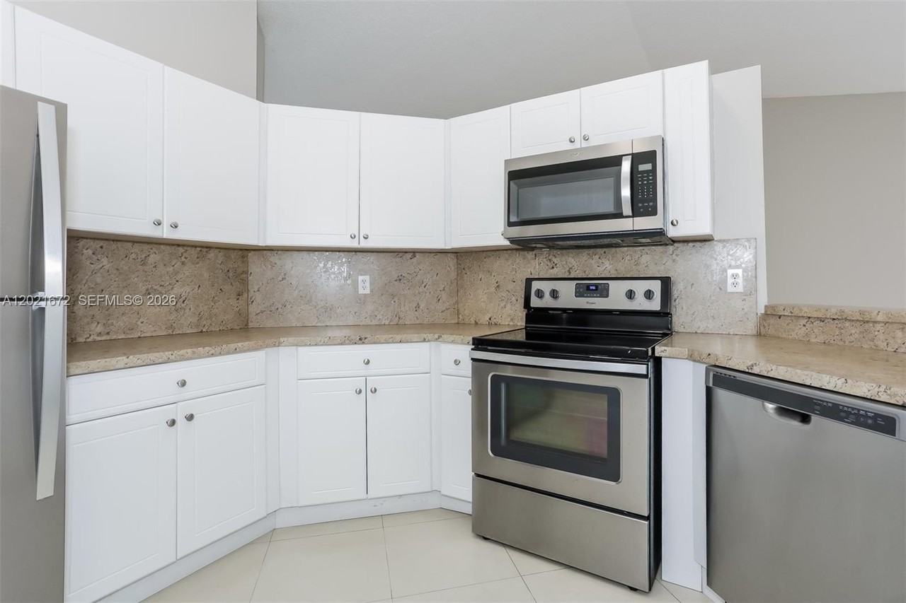 12324 Sw 198th St - Photo 6 of 15