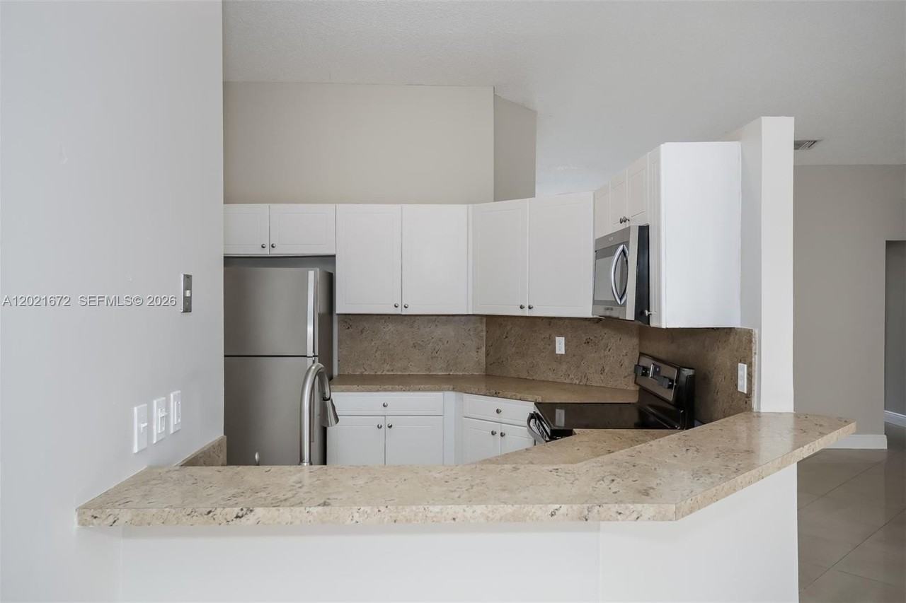 12324 Sw 198th St - Photo 7 of 15