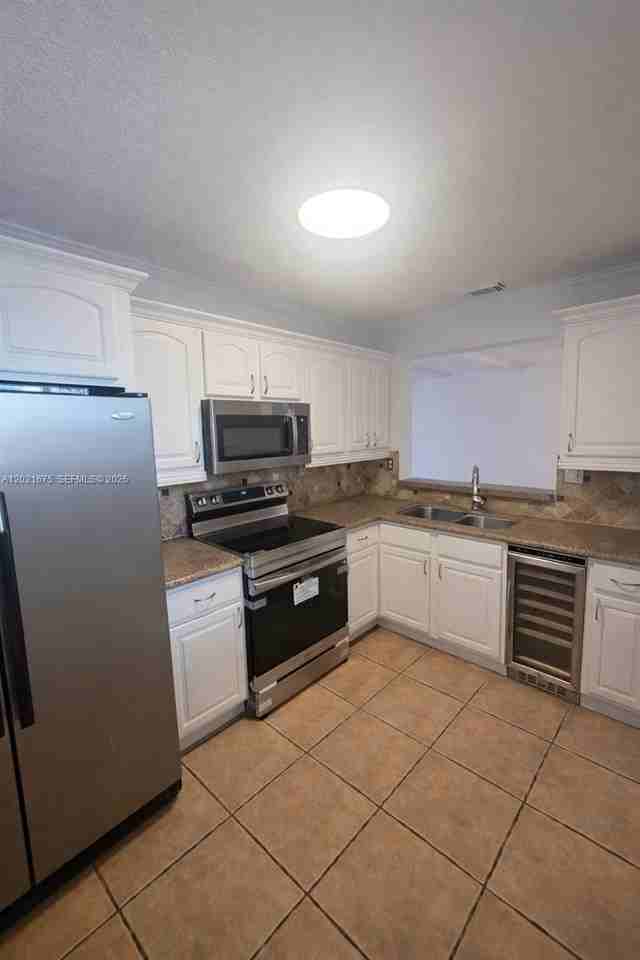 15761 Sw 137th Ave #202 - Photo 7 of 31