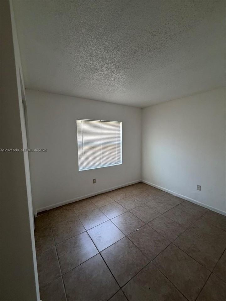 1491 Nw 22nd Ct #3 - Photo 5 of 5