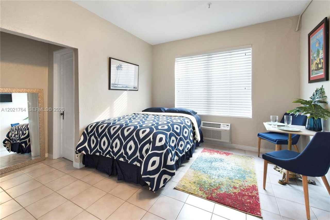 3710 Collins Ave #N305 - Photo 4 of 11