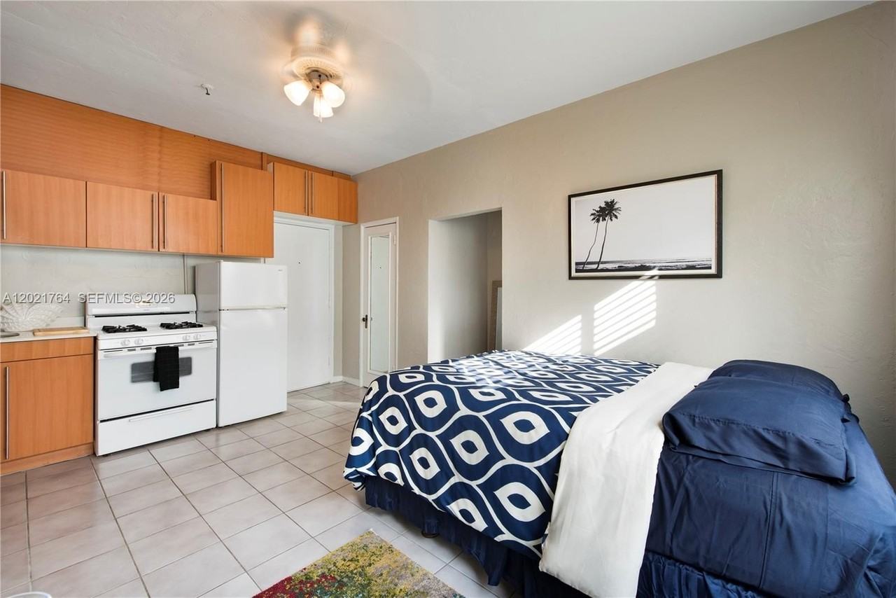3710 Collins Ave #N305 - Photo 6 of 11