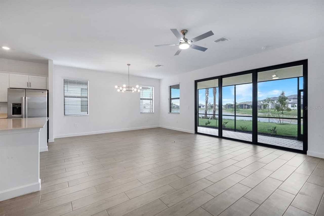 19232 Gentry Pl - Photo 4 of 28