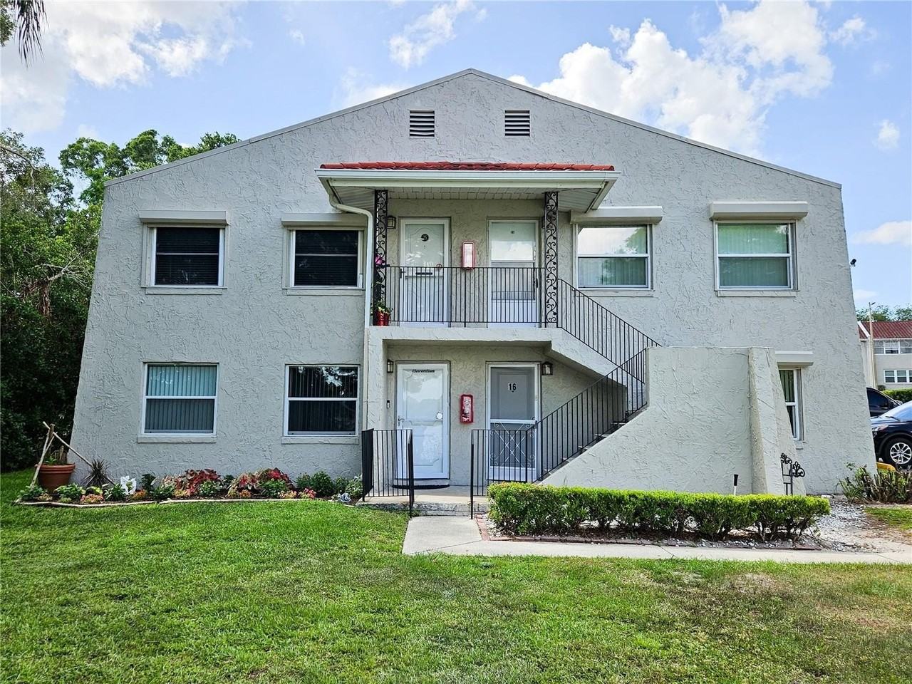 1103 Cypress Gardens Blvd #17 - Photo 3 of 22