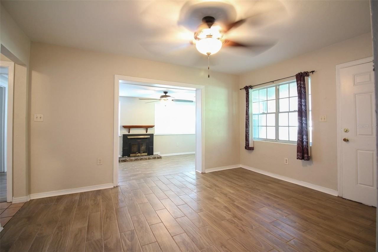 350 Bonnyview Dr - Photo 3 of 13