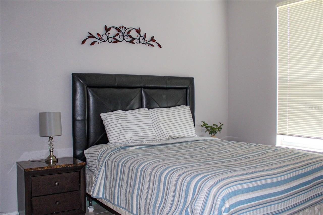 108 Grosvenor Loop - Photo 5 of 13