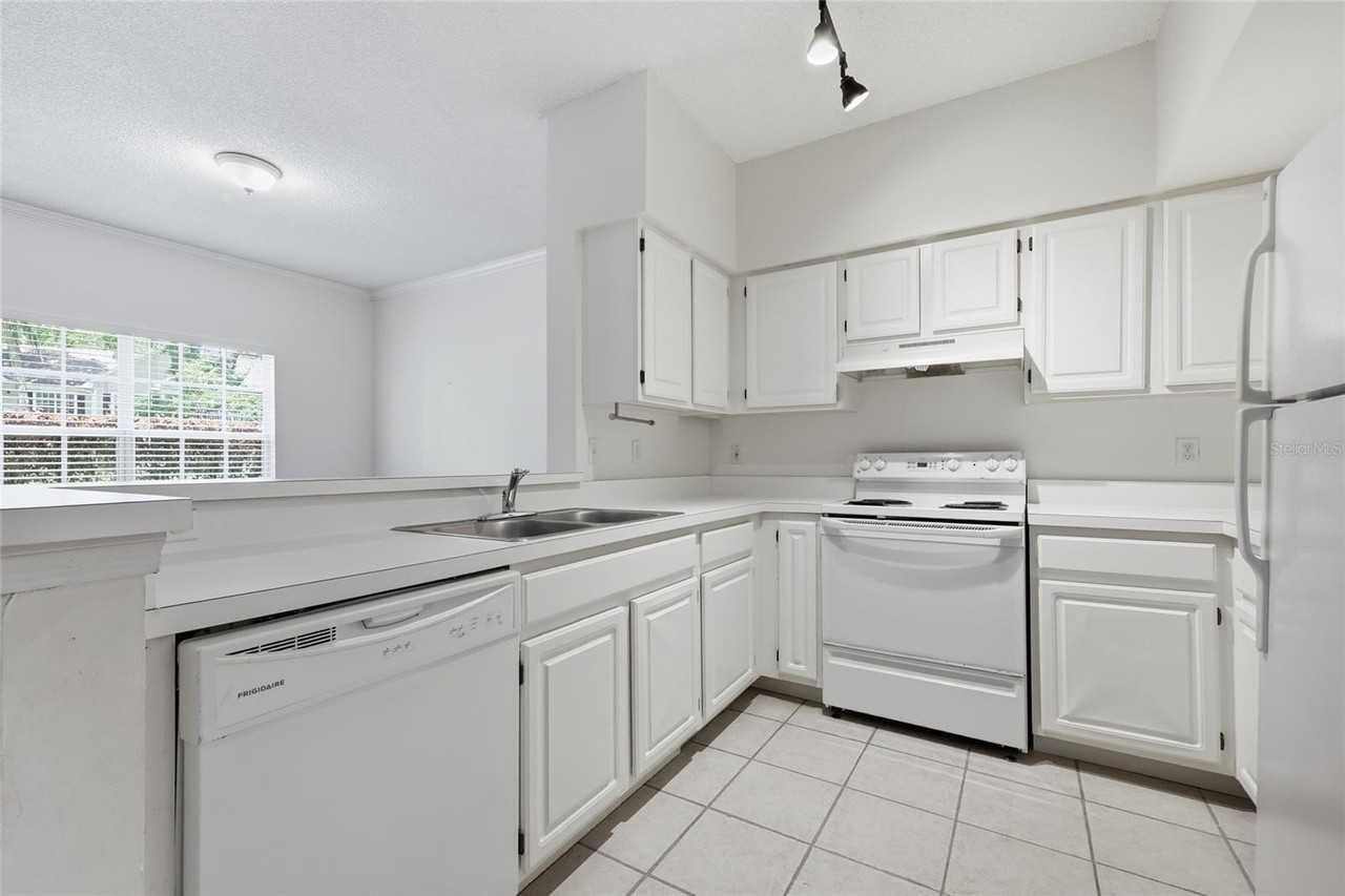 10000 Sw 52nd Ave #K59 - Photo 4 of 34