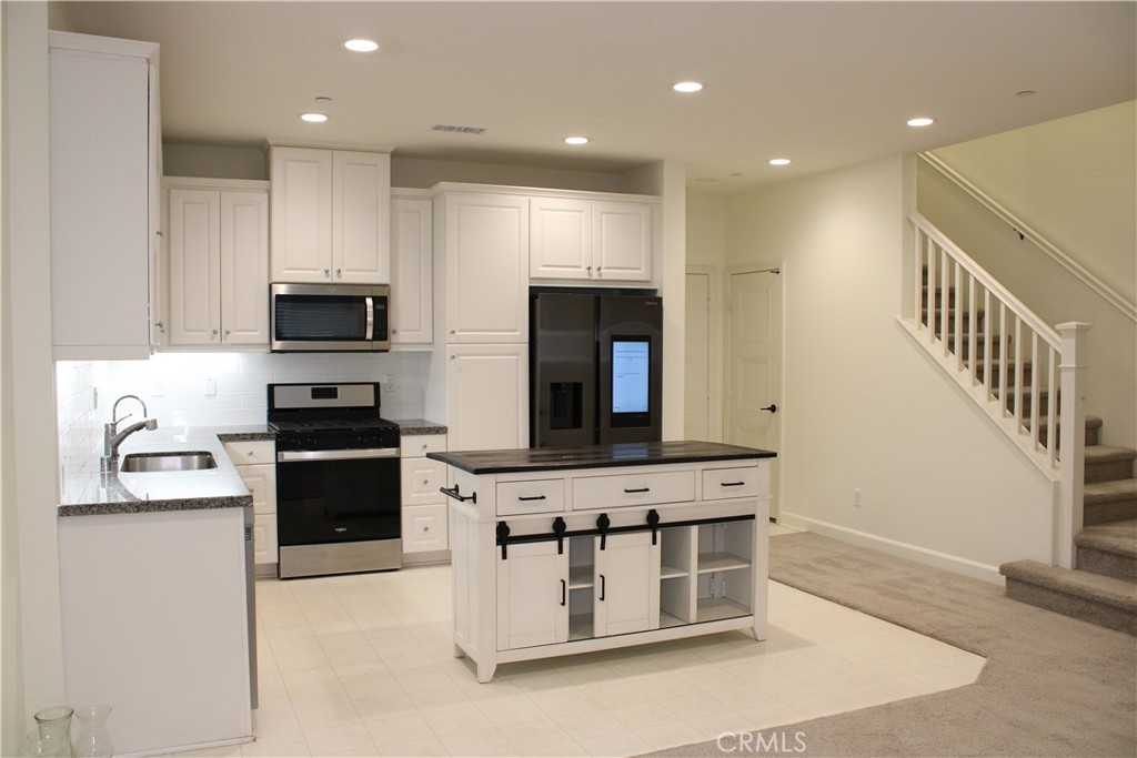 3652 E Moonlight St Unit 89 - Photo 3 of 15