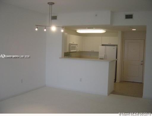 10 Aragon Ave - Photo 7 of 15