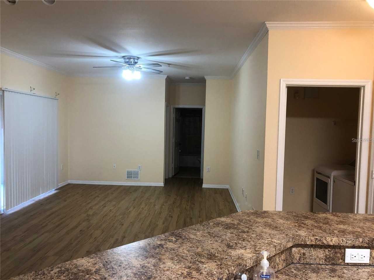2407 Courtney Meadows Ct #104 - Photo 5 of 22