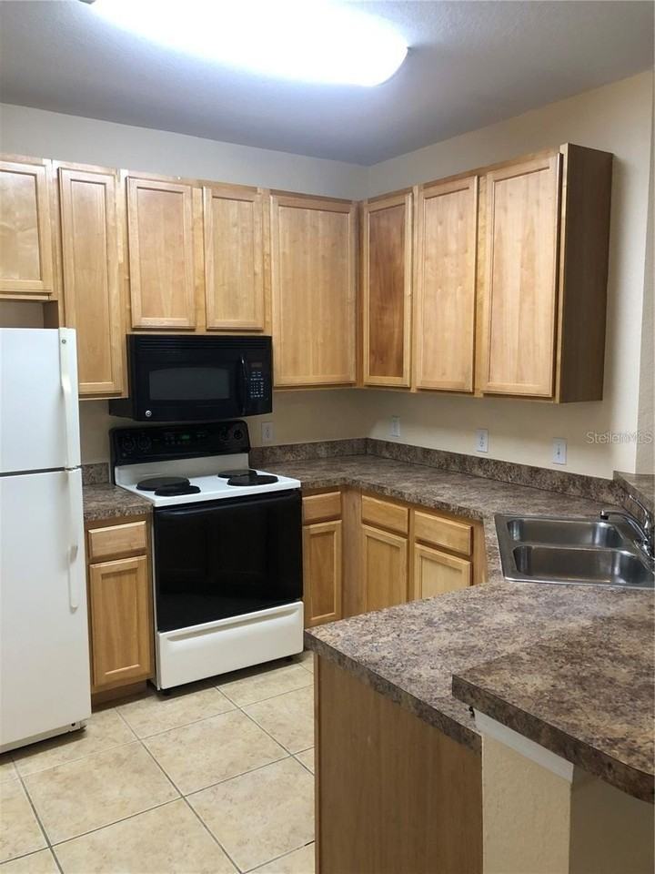2407 Courtney Meadows Ct #104 - Photo 6 of 22