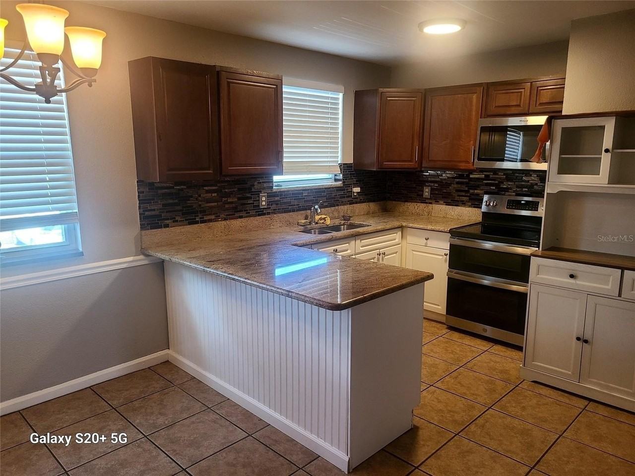 9039 #b WESTCHESTER CIRCLE #142 - Photo 2 of 12