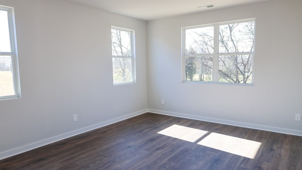 6072 Eugene Dr - Photo 2 of 3
