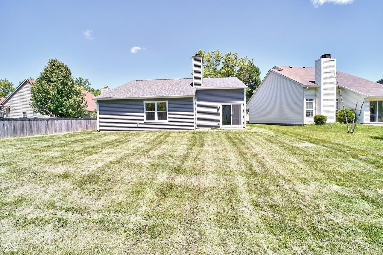 11193 Boston Way - Photo 5 of 50