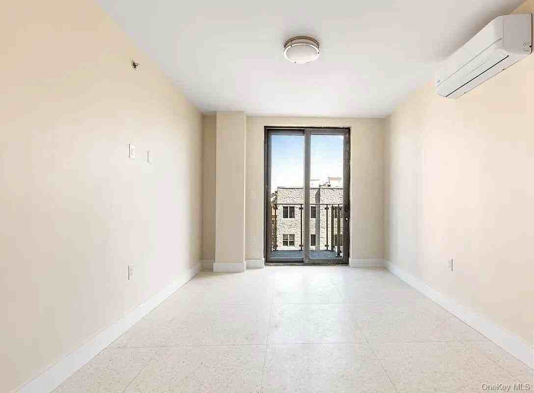 1669 E 19th St #PH2 - Photo 5 of 9