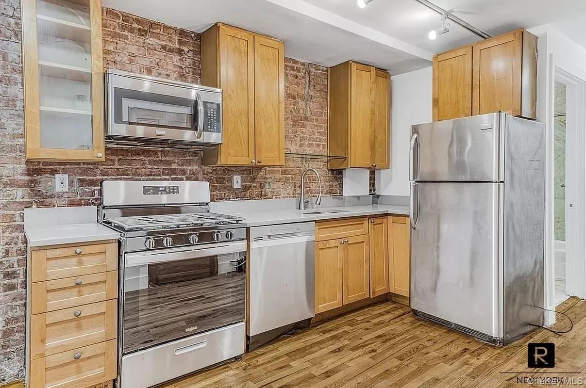 533 W 149th St - Photo 4 of 6