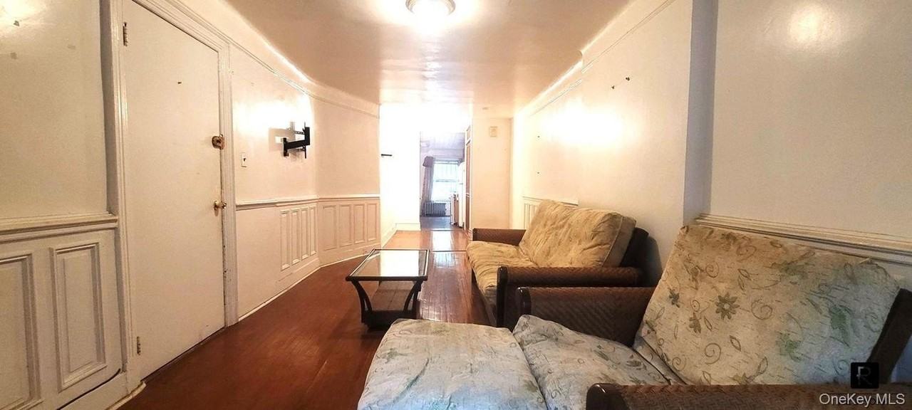 840 Lincoln Pl #1 - Photo 2 of 4