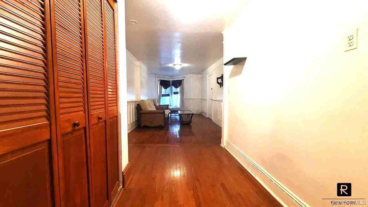 840 Lincoln Pl #1 - Photo 4 of 4