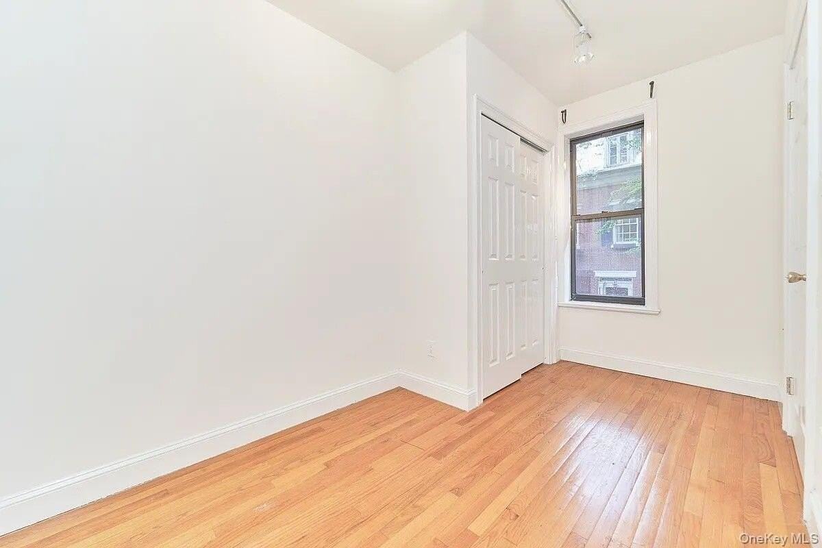 19 Commerce St #12 - Photo 3 of 3