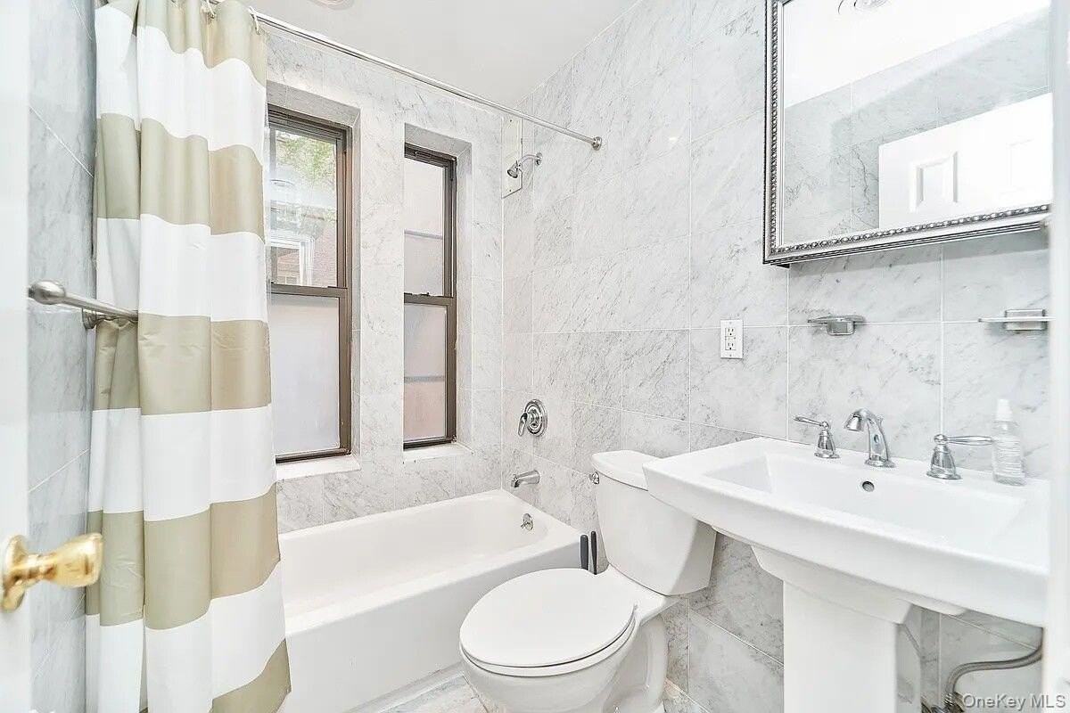 19 Commerce St #12 - Photo 4 of 4
