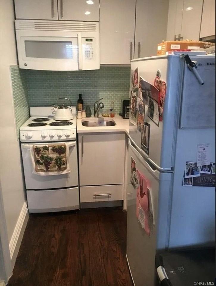 224 W 13th St #4R - Photo 5 of 5