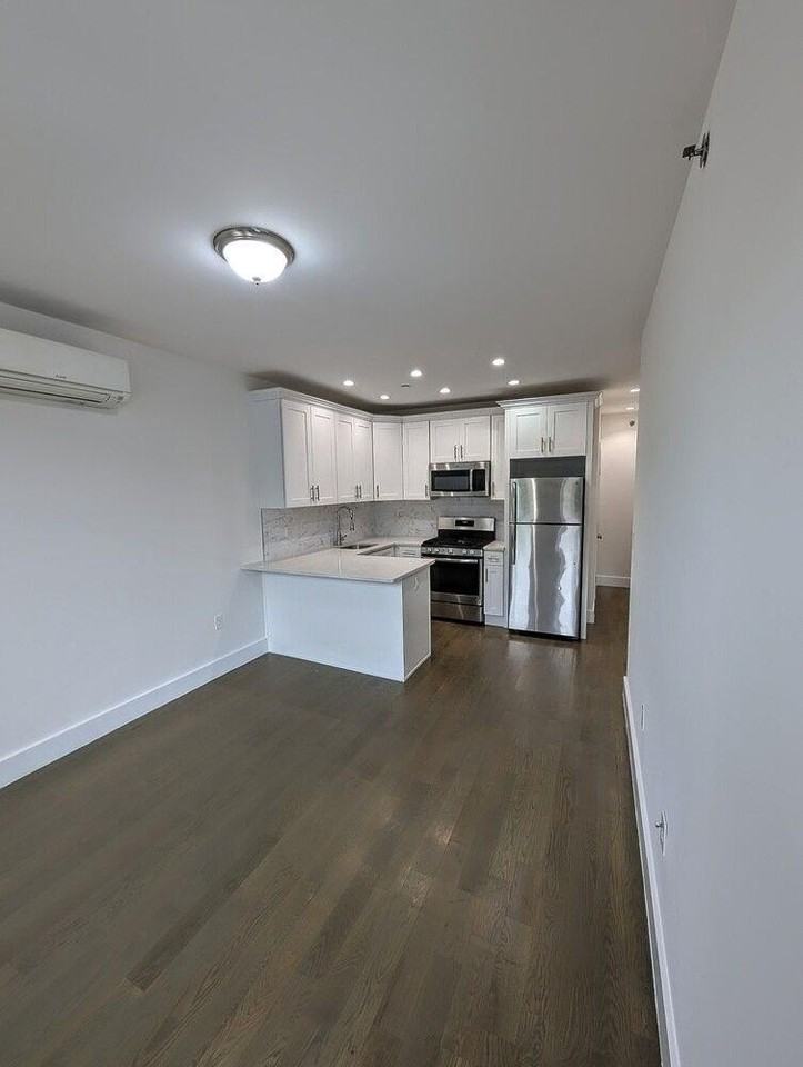 1661 Nostrand Ave #2F - Photo 4 of 8