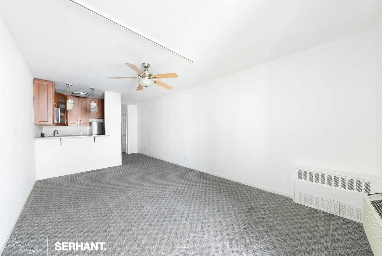 430 E 77th St #3C - Photo 4 of 26