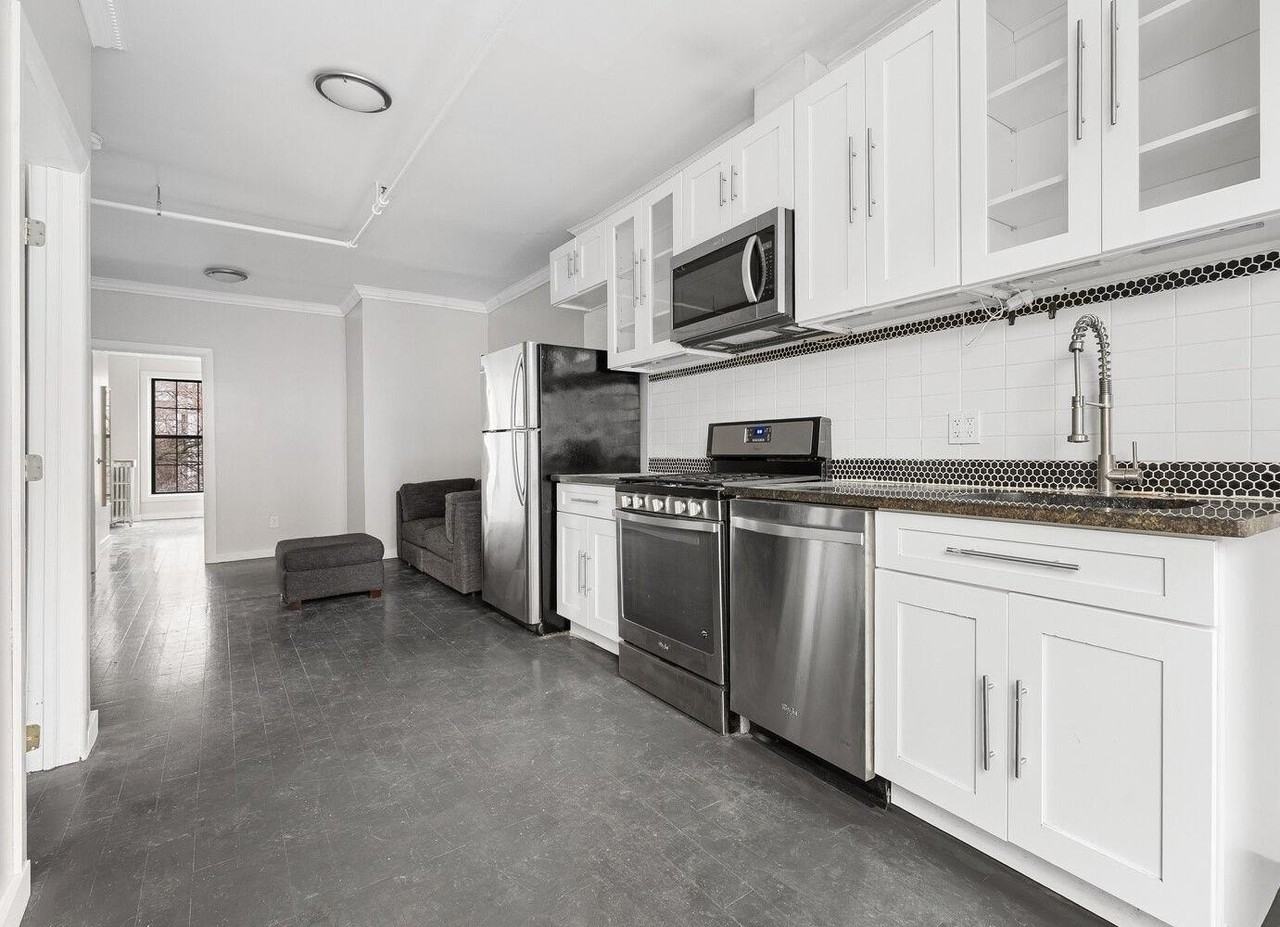 286 Clifton Pl #2 - Photo 3 of 10