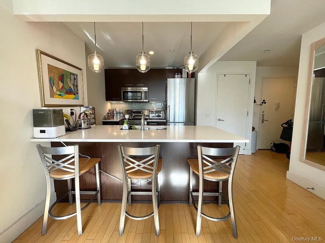 509 48th Ave #3J - Photo 2 of 10