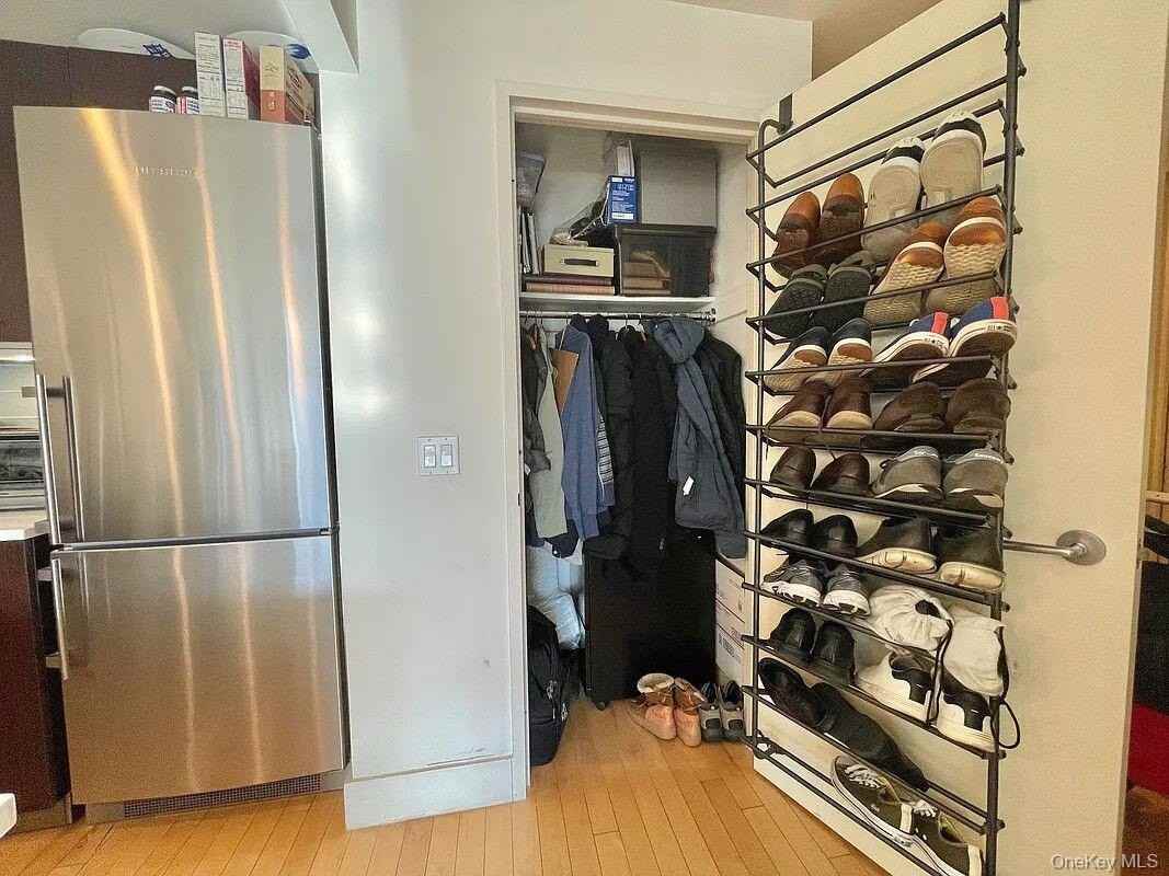 509 48th Ave #3J - Photo 6 of 10