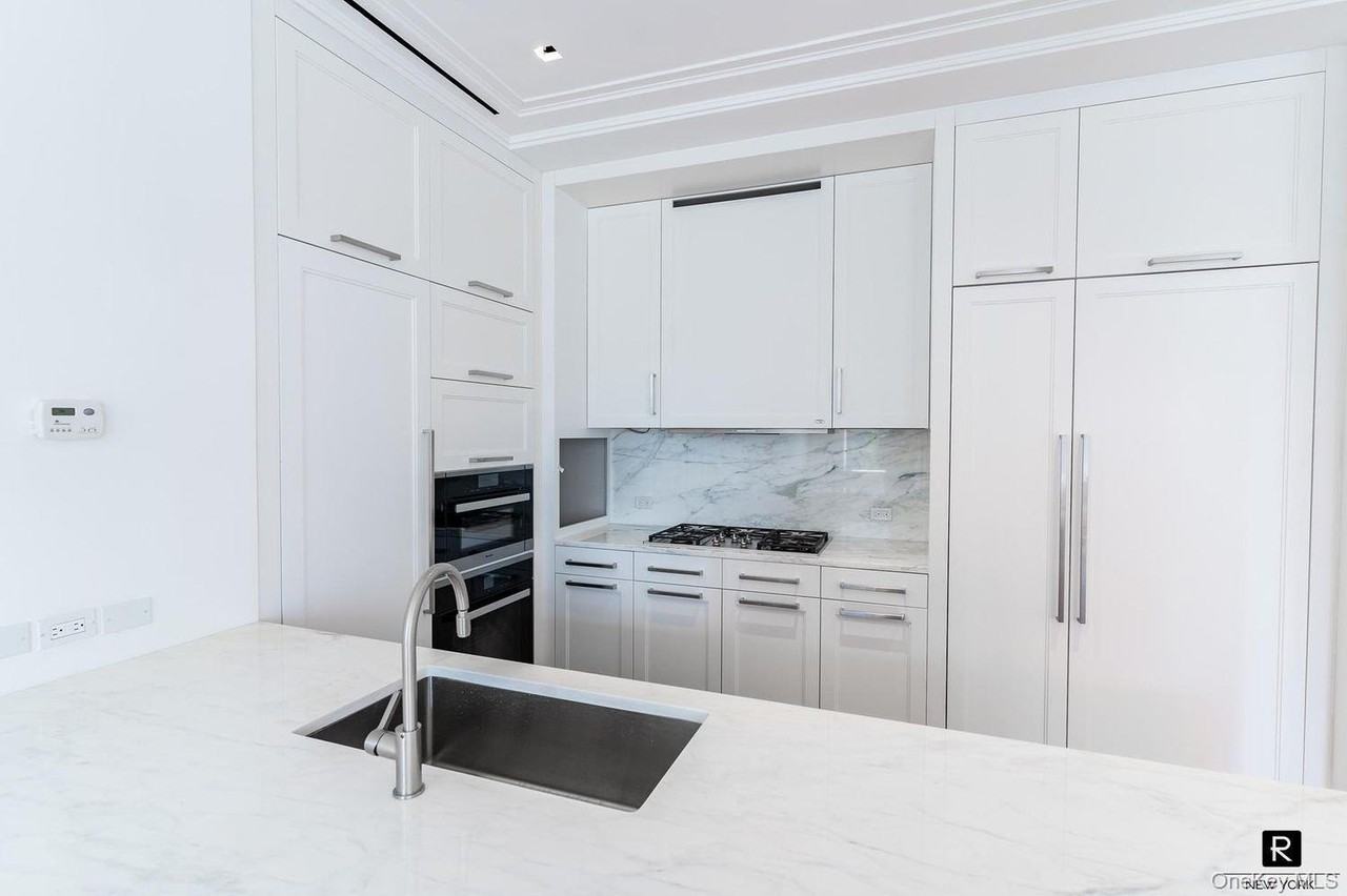 235 W 75th St #805 - Photo 3 of 29