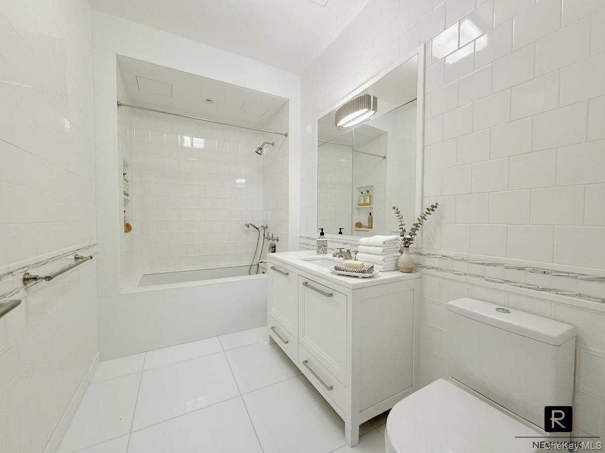 235 W 75th St #805 - Photo 6 of 29