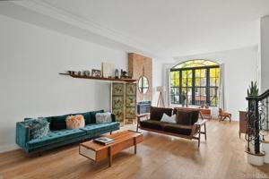 featured image of 170 Schaefer St #TH1