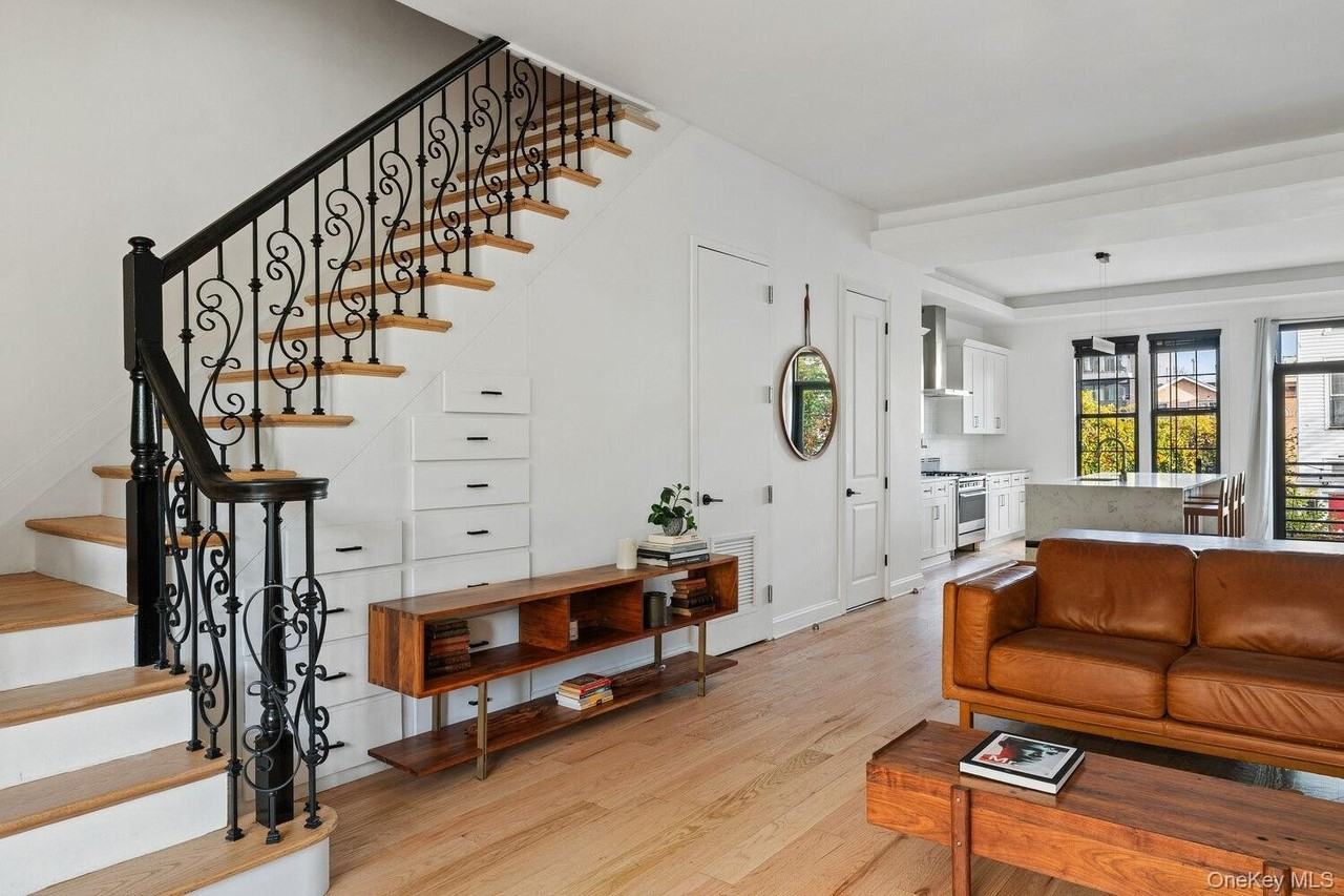 170 Schaefer St #TH1 - Photo 2 of 17